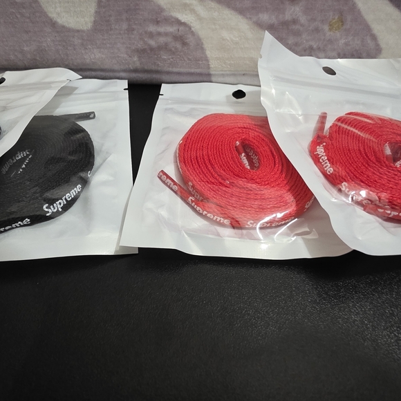 Supreme Red and Black Shoelaces with Supreme Stickers - Picture 3 of 5